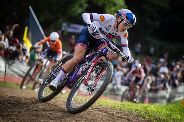 2026 UCI Mountain Bike World Championships Picture by Michal Cerveny SWpix.com - 27 08 2026 - Cycling - 2026 UCI Mountain Bike World Championships - Val di Sole, Trentino, Italy - XCC Short-Track - Women Elite - Evie Richards (Great Britain) Val di Sole Val di Sole Italy Copyright: x xSWpix.comx(t axPhotographyxHubxLtd)xMichalxCerveny SWpix.comx SWP-3030-20515