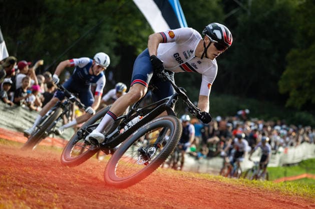 2026 UCI Mountain Bike World Championships Picture by Michal Cerveny SWpix.com - 27 08 2026 - Cycling - 2026 UCI Mountain Bike World Championships - Val di Sole, Trentino, Italy - XCC Short-Track - Men Elite - Charlie Aldridge (Great Britain) Val di Sole Val di Sole Italy Copyright: x xSWpix.comx(t axPhotographyxHubxLtd)xMichalxCerveny SWpix.comx SWP-3030-20500