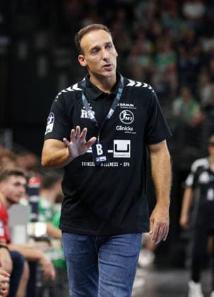 Coach Roberto Garcia Parrondo gives instructions; Upper-body exercise; Handball; HBL Bundesliga Men s Division 1; Matchday; 2026–2027 season; August 27, 2026; Füchse Berlin vs. MT Melsungen