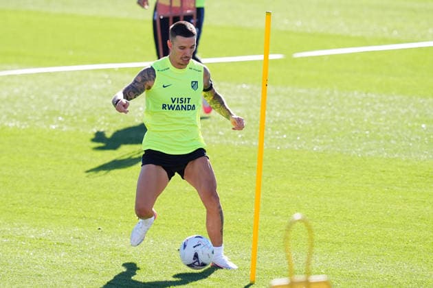 August 28, 2026, Madrid, Madrid, Spain: Alejandro Grimaldo during a training session of Atletico de Madrid ahead the Spanish League, LaLiga EA Sports, match against Sevilla FC at Ciudad Deportiva Wanda Atletico de Madrid on August 28, 2026, in Madrid, Spain. Atletico De Madrid Training Session - Laliga Ea Sports  - ZUMAa181 20260828_zaa_a181_003 Copyright: xDennisxAgyemanx