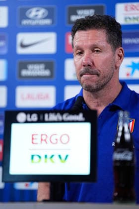 August 28, 2026, Madrid, Madrid, Spain: Diego Pablo Simeone, head coach of Atletico de Madrid, attends his press conference, PK, Pressekonferenz during a training session of Atletico de Madrid ahead the Spanish League, LaLiga EA Sports, match against Sevilla FC at Ciudad Deportiva Wanda Atletico de Madrid on August 28, 2026, in Madrid, Spain. Atletico De Madrid Training Session And Press Conference - Laliga Ea Sports  - ZUMAa181 20260828_zaa_a181_079 Copyright: xDennisxAgyemanx