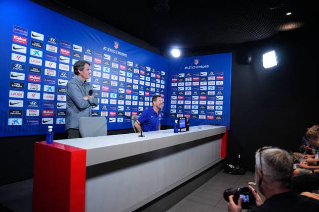 August 28, 2026, Madrid, Madrid, Spain: Diego Pablo Simeone, head coach of Atletico de Madrid, attends his press conference, PK, Pressekonferenz during a training session of Atletico de Madrid ahead the Spanish League, LaLiga EA Sports, match against Sevilla FC at Ciudad Deportiva Wanda Atletico de Madrid on August 28, 2026, in Madrid, Spain. Atletico De Madrid Training Session And Press Conference - Laliga Ea Sports  - ZUMAa181 20260828_zaa_a181_087 Copyright: xDennisxAgyemanx