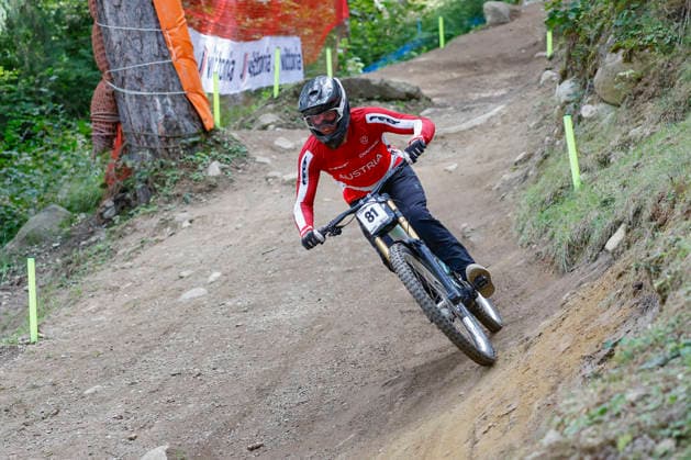 TRENTO, ITALY, AUGUST 28 Oliver Vogl from Austria testing the track one last time before the UCI Mountain Bike World Championships Women s and Men s Elite Downhill qualifiers at Val di Sole on August 28, 2026, in Trento, Italy. Trento, Val di Sole, Trento, Italy Copyright: xJustPictures.ch FrancescoxMinghettix jp-en-EuSpIm-JP6_FRM_UCIWC_WMNDH_28_Aug_000151
