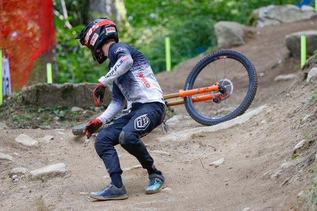 TRENTO, ITALY, AUGUST 28 Igor Franek of Poland crashed during his final training run before the UCI Mountain Bike World Championships Women’s and Men’s Elite Downhill qualifiers at Val di Sole on August 28, 2026, in Trento, Italy. Trento, Val di Sole, Trento, Italy Copyright: xJustPictures.ch FrancescoxMinghettix jp-en-EuSpIm-JP6_FRM_UCIWC_WMNDH_28_Aug_000154