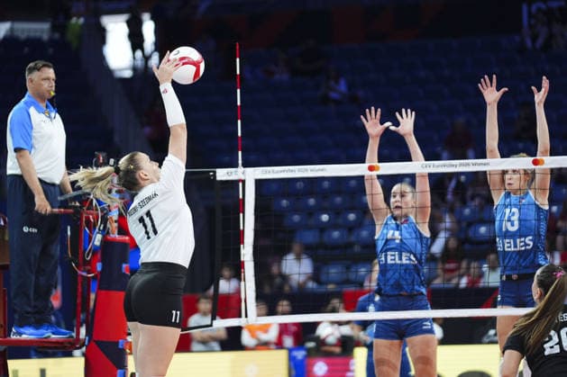 Slovenia v Hungary - CEV EuroVolley 2026 ISTANBUL, TURKIYE - AUGUST 28: Nika Milosic (13) of Slovenia in action against Reka Bozoki-Szedmak (11) of Hungary during the CEV EuroVolley 2026 Women Group A match between Slovenia and Hungary at Sinan Erdem Dome in Istanbul, Turkiye on August 28, 2026. Bunyamin Celik Anadolu Istanbul Turkey. Editorial use only. Please get in touch for any other usage.  Copyright: x2026xAnadoluxBunyaminxCelikx