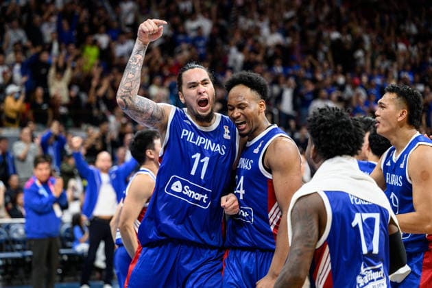 August 28, 2026, Manilla, Manila, Philippines: Kai SOTTO (L0 and AJ EDU Celebrations all round as The Philippines beat Jordan 82-81 in extra time.Jordan vs The Philippines in their Group E match of the FIBA Basketball World Cup Qualifiers at the Mall of Asia Arena, Manila, Philippines on Friday 28 August 2026. FIBA World Cup Basketball Asian Qualifiers  - ZUMAr144 20260828_zap_r144_054 Copyright: xJaynexRussellx