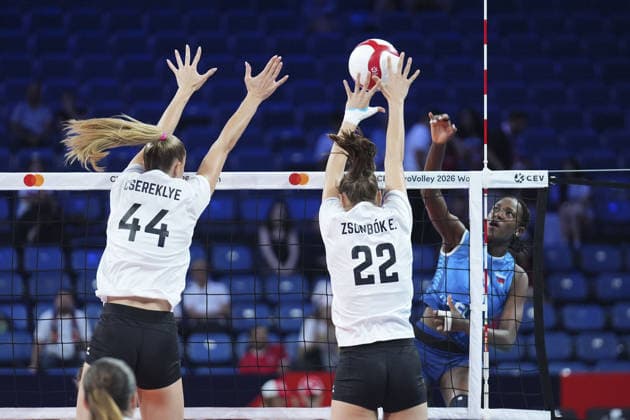 Slovenia v Hungary - CEV EuroVolley 2026 ISTANBUL, TURKIYE - AUGUST 28: Fatoumatta Sillah (6) of Slovenia in action against Eszter Zsombok (22) of Hungary during the CEV EuroVolley 2026 Women Group A match between Slovenia and Hungary at Sinan Erdem Dome in Istanbul, Turkiye on August 28, 2026. Bunyamin Celik Anadolu Istanbul Turkey. Editorial use only. Please get in touch for any other usage.  Copyright: x2026xAnadoluxBunyaminxCelikx