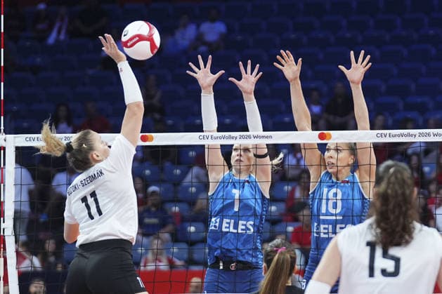 Slovenia v Hungary - CEV EuroVolley 2026 ISTANBUL, TURKIYE - AUGUST 28: Eva Pavlovic Mori (1) of Slovenia in action against Reka Bozoki-Szedmak (11) of Hungary during the CEV EuroVolley 2026 Women Group A match between Slovenia and Hungary at Sinan Erdem Dome in Istanbul, Turkiye on August 28, 2026. Bunyamin Celik Anadolu Istanbul Turkey. Editorial use only. Please get in touch for any other usage.  Copyright: x2026xAnadoluxBunyaminxCelikx