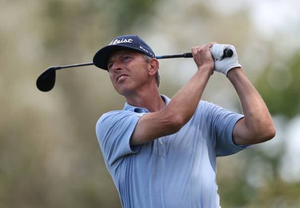 Legends Tour - Staysure English Legends Golf Tournament Day 1 KENT, ENGLAND, AUGUST 28: Soren Hansen of Denmark tee’s off during Day 1 of the Staysure English Legends Golf tournament event on The Staysure Legends Tour at Chart Hills Golf Course, Kent on 28 August. (Photo by Daniel Weir) Kent Chart Hills Golf Course United Kingdom Copyright: xDanielxWeir SportsxPressxPhotox Sportspressphoto_SPR217932