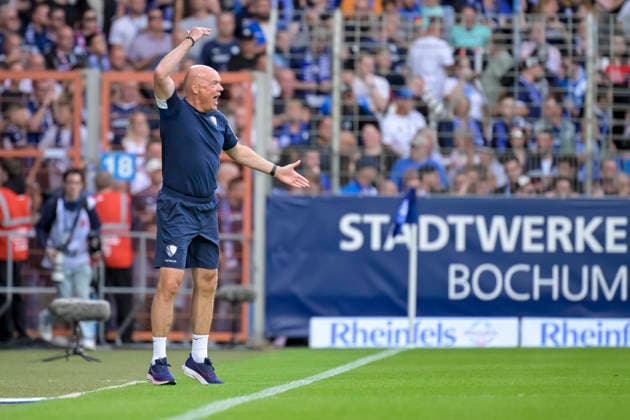 Trainer Uwe Roesler (VfL Bochum) gestikuliert waehrend des spiels der 2. Bundesliga zwischen VfL Bochum und VfL Osnabrueck, Vonovia Ruhrstadion am 28. August 2026 in Bochum, Deutschland. (Foto von Max Maiwald DeFodi Images) +++ Trainer Uwe Roesler (VfL Bochum) gestures during the 2nd Bundesliga match between VfL Bochum and VfL Osnabrueck at Vonovia Ruhrstadion on August 28, 2026 in Bochum, Germany. (Photo by Max Maiwald DeFodi Images) DFB DFL REGULATIONS PROHIBIT ANY USE OF PHOTOGRAPHS AS IMAGE SEQUENCES AND OR QUASI-VIDEO. (Photo by Max Maiwald DeFodi Images) - *** VfL Bochum coach Uwe Roesler gestures during the 2. Bundesliga match between VfL Bochum and VfL Osnabrück at the Vonovia Ruhrstadion on August 28, 2026, in Bochum, Germany Photo by Max Maiwald, DeFodi Images Coach Uwe Roesler of VfL Bochum gestures during the 2nd Bundesliga match between VfL Bochum and VfL Osnabrück at the Vonovia Ruhrstadion on August 28, 2026 in Bochum, Germany. Photo by Max Maiwald, DeFodi Images. DFB and DFL regulations prohibit any use of photographs as image sequences and or quasi-video. Photo by Max Maiwald, DeFodi Images.