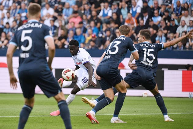 Ismail Badjie (VfL Osnabrück) erzielt mit diesem Schuss das Tor zum 0:1 28.08.2026, Fussball 2. Bundesliga, Saison 2026 2027, 3. Spieltag, VfL Bochum - VfL Osnabrück DFL regulations prohibit any use of photographs as image sequences and or quasi-video Bochum Vonovia Ruhrstadion Nordrhein Westfalen Deutschland *** Ismail Badjie of VfL Osnabrück scores the goal to make it 0–1 with this shot on August 28, 2026, Soccer 2. Bundesliga, 2026–2027 season, Matchday 3, VfL Bochum vs. VfL Osnabrück. DFL regulations prohibit any use of photographs as image sequences and or quasi-video. Bochum, Vonovia Ruhrstadion, North Rhine-Westphalia, Germany Team2