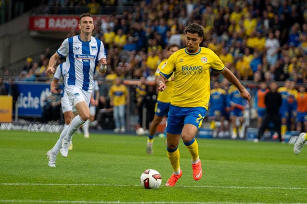 Deutschland: Fussball 2. Bundesliga, 3. Spieltag 2026 2027, Eintracht Braunschweig - Hertha BSC am 28.08.2026 in Braunschweig (Eintracht-Stadion): Tor zum 1:0 Yann Sturm (Eintracht Braunschweig, 7) *** German Soccer 2. Bundesliga, Matchday 3, 2026–2027, Eintracht Braunschweig vs. Hertha BSC on August 28, 2026, at Eintracht Stadium in Braunschweig; Yann Sturm scores the 1–0 goal for Eintracht Braunschweig, 7 Copyright: xSvenxHeidmannx