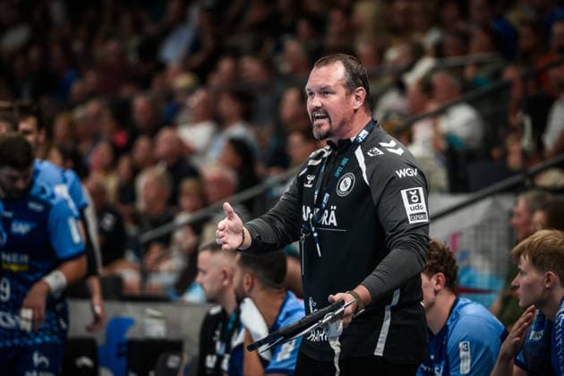 Misha Kaufmann, TVB Stuttgart, coach gesturing on the sidelines, GER, TVB Stuttgart vs. Bergischer HC, Opel HBL, handball, Bundesliga, Matchday 1, 2026–2027 season, August 28, 2026 GER, TVB Stuttgart vs. Bergischer HC, Opel HBL, Handball, Bundesliga, Matchday 1, 2026–2027 season, August 28, 2026 Stuttgart Copyright: xSandyxDinkelackerx EP_SDR