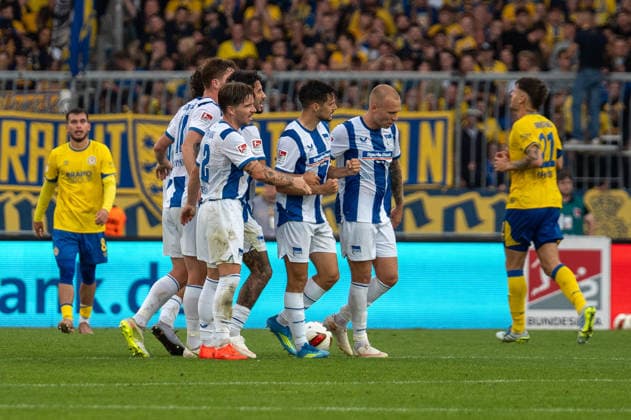 Deutschland: Fussball 2. Bundesliga, 3. Spieltag 2026 2027, Eintracht Braunschweig - Hertha BSC am 28.08.2026 in Braunschweig (Eintracht-Stadion): Tor zum 2:2 Josip Brekalo (Hertha BSC, 7) Jubel, Freude, Torjubel, Emotionen *** German Soccer 2. Bundesliga, Matchday 3, 2026–2027, Eintracht Braunschweig vs. Hertha BSC on August 28, 2026, at Eintracht Stadium in Braunschweig; 2–2; goal by Josip Brekalo (Hertha BSC); 7: celebration, joy, goal celebration, emotions Copyright: xSvenxHeidmannx