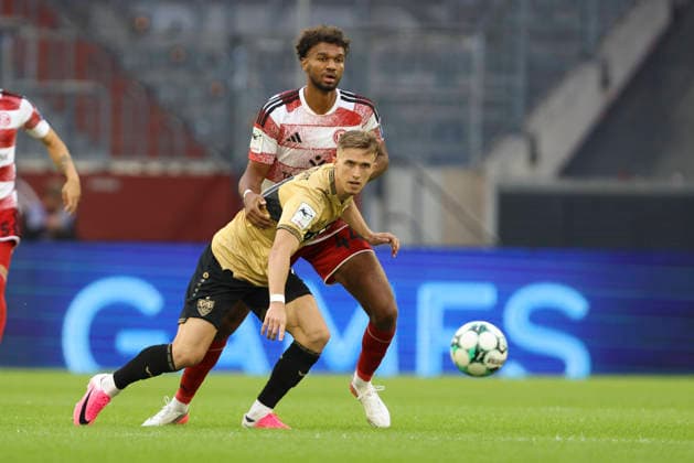 Oliver Roelke of VfB Stuttgart II and Elias Egouli of Fortuna Düsseldorf battle for the ball during the 3. Liga match between Fortuna Düsseldorf and VfB Stuttgart II at the Merkur Spiel Arena on August 28, 2026, in Düsseldorf, Germany. Photo by Oliver Kaelke, DeFodi Images. Oliver Roelke of VfB Stuttgart II and Elias Egouli of Fortuna Düsseldorf battle for the ball during the 3. Liga match between Fortuna Düsseldorf and VfB Stuttgart II at Merkur Spiel Arena on August 28, 2026 in Düsseldorf, Germany. Photo by Oliver Kaelke, DeFodi Images. DFB and DFL regulations prohibit any use of photographs as image sequences and or quasi-video. Photo by Oliver Kaelke, DeFodi Images.