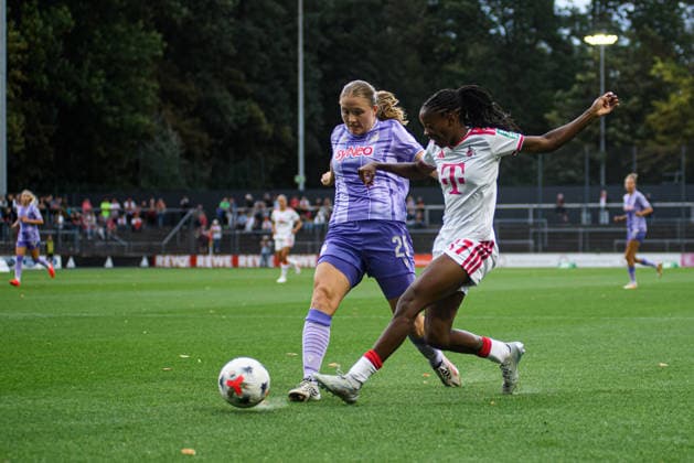 COLOGNE, GERMANY - 28 AUGUST, 2026: Jonna van de Velde, Lydia Andrade - The football match 1. FC Koeln v TSG 1899 Hoffenheim - Google Pixel Frauen-Bundesliga at Franz-Kremer-Stadion.  Copyright: xVitaliixKliuievx