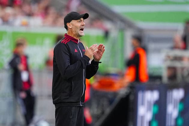 August 28, 2026, xydrx, soccer, 3rd Division, Fortuna Düsseldorf vs. VfB Stuttgart II, 2026–2027 season, Merkur Spiel Arena: Alexander Ende, head coach of Fortuna Düsseldorf, gesturing. DFB regulations prohibit any use of photographs as image sequences and or quasi-video. Copyright: HMBxMedia YannisxDreimann