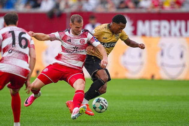August 28, 2026, xydrx, Soccer, 3rd Division, Fortuna Düsseldorf vs. VfB Stuttgart II, 2026–2027 season, Merkur Spiel Arena, Eric Hottmann, Fortuna Düsseldorf, No. 9 in a tackle against Jarzinho Malanga of VfB Stuttgart II, 27. DFB regulations prohibit any use of photographs as image sequences and or quasi-video content. Copyright: HMBxMedia YannisxDreimann