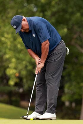 The Ally Challenge GRAND BLANC,MICHIGAN-AUGUST 28: Angel Cabrera of Argentina putts on the 1st green during the first round of The Ally Challenge presented by McLaren at Warwick Hills Golf & Country Club, Grand Blanc, MI, USA Friday, August 28, 2026. Grand Blanc Michigan United States  Copyright: xAmyxLemusx originalFilename:lemus-theallyc260828_npE7p.jpg