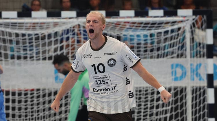 Stuttgart, Opel HBL Handball, TVB Stuttgart vs. Bergischer HC, Fynn Hangstein (BHC)