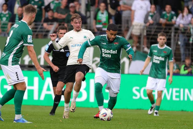 August 28, 2026, Soccer, Men s, 2026–2027 Season, Bavarian Regional League, Matchday 6: FC Schweinfurt 05 vs. SpVgg Greuther Fürth II. From left: Jannik Lober (SpVgg Greuther Fürth II), 20, against Jason Prodanovic (FC Schweinfurt 05), 17 Schweinfurt, Riedel Bau Arena at Sachs Stadio, Bavaria, Lower Franconia, Germany