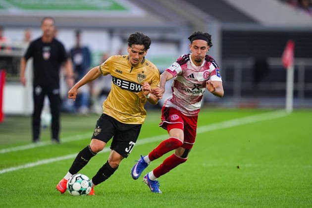 August 28, 2026, xydrx, Soccer, 3rd Division, Fortuna Düsseldorf vs. VfB Stuttgart II, 2026–2027 season, Merkur Spiel Arena, David Preu (VfB Stuttgart II), No. 37, in a tackle against Anas Slimani (Fortuna Düsseldorf), No. 34. DFB regulations prohibit any use of photographs as image sequences and or quasi-video. Copyright: HMBxMedia YannisxDreimann