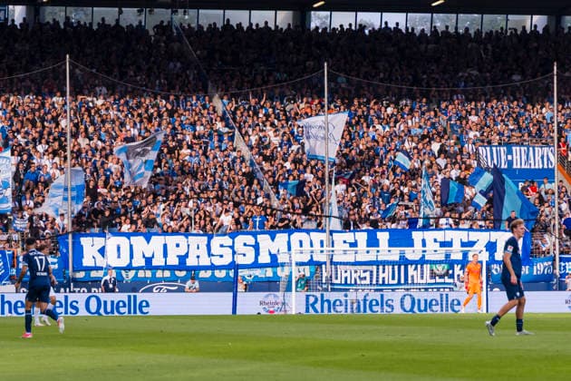 28.08.2026, Fussball, 3. Spieltag der 2. Bundesliga, VfL Bochum 1848 - VfL Osnabrück. Fans des VfL Bochum fordern mit einem Banner das Kompassmodell für die Regionalliga. Bochum Vonovia Ruhrstadion NRW Deutschland xRHR-FOTO DEx *** August 28, 2026, Soccer, Matchday 3 of the 2. Bundesliga, VfL Bochum 1848 vs. VfL Osnabrück. VfL Bochum fans hold up a banner calling for the Kompass model for the Bochum Regional League. Vonovia Ruhrstadion, North Rhine-Westphalia, Germany. xRHR PHOTO DEx Copyright: DennisxEwert RHR-FOTOx RHR-FOTO DE