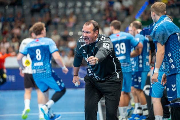 Handball I Men I 2026–2027 Season I Bundesliga I Matchday 1 I TVB Stuttgart vs. Bergischer HC I August 28, 2026 Misha Kaufmann, Coach, TVB Stuttgart, emotional moment at the Stuttgart Porsche Arena, Baden-Württemberg, Germany Copyright: xLobeca MaxxPetershansx
