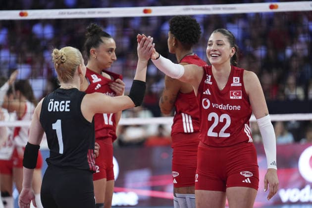 Turkiye v Poland - CEV EuroVolley 2026 ISTANBUL, TURKIYE - AUGUST 28: Ilkin Aydin (22) and Gizem Orge (1) of Turkiye during the CEV EuroVolley 2026 Women Group A match between Turkiye and Poland at Sinan Erdem Dome in Istanbul, Turkiye on August 28, 2026. Bunyamin Celik Anadolu Istanbul Turkey. Editorial use only. Please get in touch for any other usage.  Copyright: x2026xAnadoluxBunyaminxCelikx
