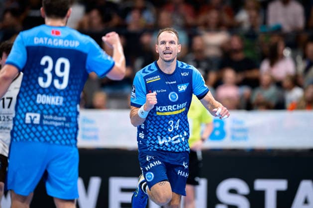 Stuttgart HBL 26 27 TVB Stuttgart Bergischer HC (from left): Malte Donker (Stuttgart), Kai Häfner (Stuttgart), Bittenfeld, Porsche Arena, Baden-Württemberg, Germany