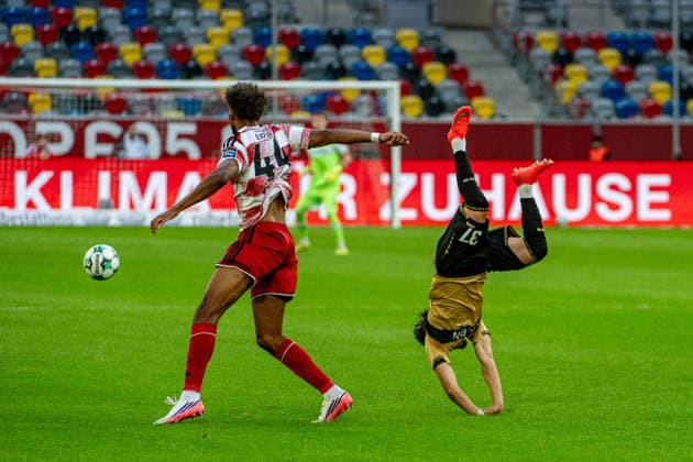 Third Division: Fortuna Düsseldorf vs. VfB Stuttgart II, Matchday 3, on August 28, 2026; Elias Egouli, Fortuna Düsseldorf, 44, David Preu, VfB Stuttgart II 37, Third Division: Fortuna Düsseldorf vs. VfB Stuttgart II, Matchday 3, August 28, 2026, Merkur Spielarena, Düsseldorf DFB REGULATIONS PROHIBIT ANY USE OF PHOTOGRAPHS AS IMAGE SEQUENCES AND OR QUASI-VIDEO Copyright: xBEAUTIFULxSPORTS Erlhofx