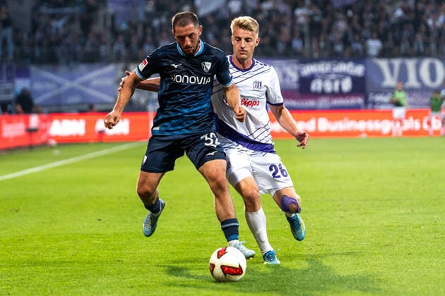 Deutschland: 2. Bundesliga 2026 2027 3. Spieltag, VfL Bochum vs. VfL Osnabrück Freitag, 28.08.2026 Vonovia Ruhr Stadion, Nordrhein-Westfalen. Fridolin Wagner Maximilian Wittek (VfL Bochum, 32) Zweikampf Duell *** Germany 2. Bundesliga 2026–2027, Matchday 3, VfL Bochum vs. VfL Osnabrück Friday, August 28, 2026 Vonovia Ruhr Stadium, North Rhine-Westphalia Fridolin Wagner Maximilian Wittek VfL Bochum, 32 Tackle Duel Copyright: xCelinaxLeiersx