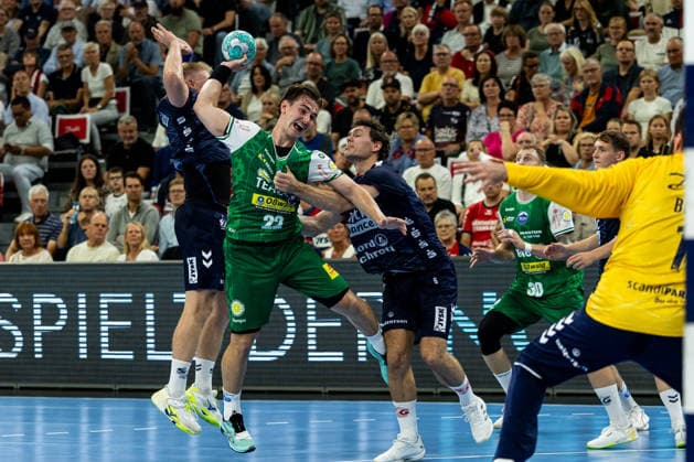 Opel HBL SG Flensburg Handewitt vs. ThSV Eisenach, August 28, 2026: Felix Aellen, No. 22, of ThSV Eisenach on the attack. Opel HBL SG Flensburg Handewitt vs. ThSV Eisenach, GGW Arena, August 28, 2026 Copyright: xBEAUTIFULxSPORTS MarioxM.xKobergx