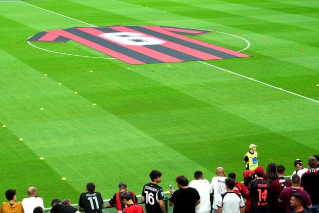 A big jersey in memory of Franco Baresi before the Serie A soccer match between Ac Milan and Venezia at the San Siro Stadium in Milan, north Italy - Friday August 28 , 2026. - Soccer  Copyright: xSpada LaPressex
