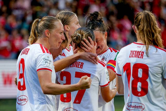 28.08.2026, xsscx, Frauen Fußball, 1. FC Köln - TSG Hoffenheim, 1. Fußball Bundesliga, 2. Spieltag, Franz-Kremer-Stadion, Saison 2027 2027: Marina Hegering (1. FC Köln 33) gratuliert Beke Sterner (1. FC Köln 37) nach dem Tor zum 1:0 DFB regulations prohibit any use of photographs as image sequences and or quasi-video. Photo: xSandraxScherningxPressefotoKochx Nordrhein-Westfalen Deutschland *** August 28, 2026, xsscx, Women s Soccer, 1. FC Köln vs. TSG Hoffenheim, Bundesliga 1, Matchday 2, Franz Kremer Stadium, 2027–2027 Season: Marina Hegering (1 FC Köln, No. 33) congratulates Beke Sterner (1 FC Köln, No. 37) after scoring the 1–0 goal. DFB regulations prohibit any use of photographs as image sequences and or quasi-video. Photo: xSandraxScherningxPressefotoKochx, North Rhine-Westphalia Westphalia, Germany