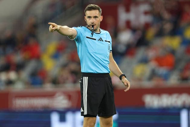 Referee Tom Bauer gestures during the 3. Liga match between Fortuna Düsseldorf and VfB Stuttgart II at the Merkur Spiel Arena on August 28, 2026, in Düsseldorf, Germany. Photo by Oliver Kaelke, DeFodi Images. Referee Tom Bauer gestures during the 3. Liga match between Fortuna Düsseldorf and VfB Stuttgart II at Merkur Spiel Arena on August 28, 2026 in Düsseldorf, Germany. Photo by Oliver Kaelke, DeFodi Images. DFB and DFL regulations prohibit any use of photographs as image sequences and or quasi-video. Photo by Oliver Kaelke, DeFodi Images.