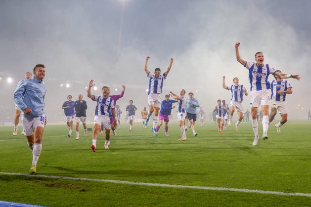 28.08.2026, xtgx Fussball - 2.Bundesliga Eintracht Braunschweig - Hertha BSC Berlin emspor, v.l. Hertha Jubel ueber den Sieg, Jubel nach Spielende (DFL DFB REGULATIONS PROHIBIT ANY USE OF PHOTOGRAPHS as IMAGE SEQUENCES and or QUASI-VIDEO) Braunschweig *** August 28, 2026, xtgx Soccer 2. Bundesliga Eintracht Braunschweig Hertha BSC Berlin emspor, from left: Hertha celebrating the victory, celebrations after the final whistle. DFL and DFB regulations prohibit any use of photographs as image sequences and or quasi-video. Braunschweig