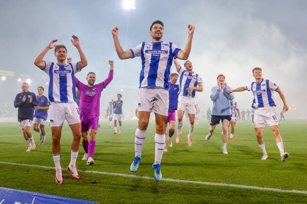 28.08.2026, xtgx Fussball - 2.Bundesliga Eintracht Braunschweig - Hertha BSC Berlin emspor, v.l. Josip Brekalo (Hertha, 7), Hertha Jubel ueber den Sieg, Jubel nach Spielende (DFL DFB REGULATIONS PROHIBIT ANY USE OF PHOTOGRAPHS as IMAGE SEQUENCES and or QUASI-VIDEO) Braunschweig *** August 28, 2026, xtgx Soccer 2. Bundesliga Eintracht Braunschweig Hertha BSC Berlin emspor, from left: Josip Brekalo (Hertha), 7, Hertha celebrating the victory, Celebrations after the final whistle. DFL and DFB regulations prohibit any use of photographs as image sequences and or quasi-video. Braunschweig