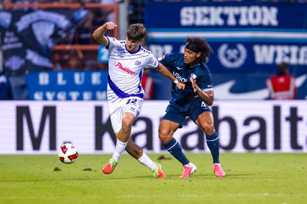 28.08.2026, Fussball, 3. Spieltag der 2. Bundesliga, VfL Bochum 1848 - VfL Osnabrück. v. l. Bernd Riesselmann (VfL Osnabrück), Yigit Karademir (VfL Bochum 1848). Bochum Vonovia Ruhrstadion NRW Deutschland xRHR-FOTO DEx *** August 28, 2026, Soccer, Matchday 3 of the 2. Bundesliga, VfL Bochum 1848 vs. VfL Osnabrück; photo by Bernd Riesselmann (VfL Osnabrück) and Yigit Karademir (VfL Bochum 1848), Bochum, Vonovia Ruhrstadion, North Rhine-Westphalia, Germany; xRHR PHOTO DEx Copyright: DennisxEwert RHR-FOTOx RHR-FOTO DE