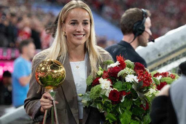 GER, Bayern, Muenchen, Fussball, FC Bayern Muenchen - VfB Stuttgart, in der Allianz Arena, Muenchen, Bundesliga, 1. Spieltag, 28.08.26, v.l. Gulia Gwinn, im Portrait, Einzelbild, Freisteller, portrait, headshot, single image, cutout, Fussballer des Jahres DFL DFB regulations prohibit any use of photographs as image sequences and or quasi-video, *** GER, Bavaria, Munich, Soccer, FC Bayern Munich vs. VfB Stuttgart, at the Allianz Arena, Munich, Bundesliga, Matchday 1, August 28, 2026, from left: Gulia Gwinn, portrait, single image, cutout, portrait, headshot, single image, cutout, Soccer Player of the Year; DFL and DFB regulations prohibit any use of photographs as image sequences and or quasi-video, Copyright: HMB-Media MichaelxNibel