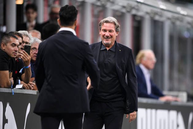 AC Milan v Venezia FC - Serie A Giovanni Stroppa, head coach of Venezia FC, shakes hands with Giovanni Stroppa, head coach of Venezia FC, prior to the Serie A football match between AC Milan and Venezia FC. Milan Italy Copyright: xNicolòxCampox