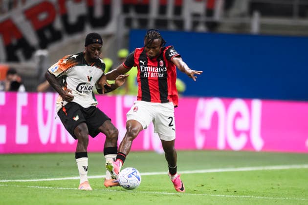 AC Milan v Venezia FC - Serie A Samuel Chukwueze of AC Milan competes for the ball with Ridgeciano Haps of Venezia FC during the Serie A football match between AC Milan and Venezia FC. Milan Italy Copyright: xNicolòxCampox