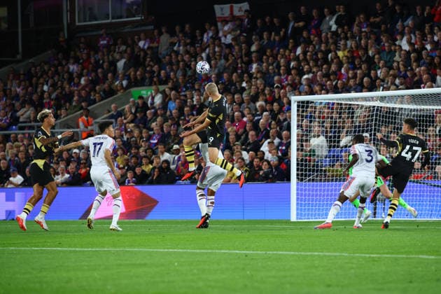Premier League: Crystal Palace v Manchester City LONDON, UK - 28th Aug 2026: Erling Haaland of Manchester City scores his side s first goal during the Premier League match between Crystal Palace FC and Manchester City FC at Selhurst Park London Selhurst Park England United Kingdom Copyright: xCraigxMercerx xPeakxActionxPhotosx