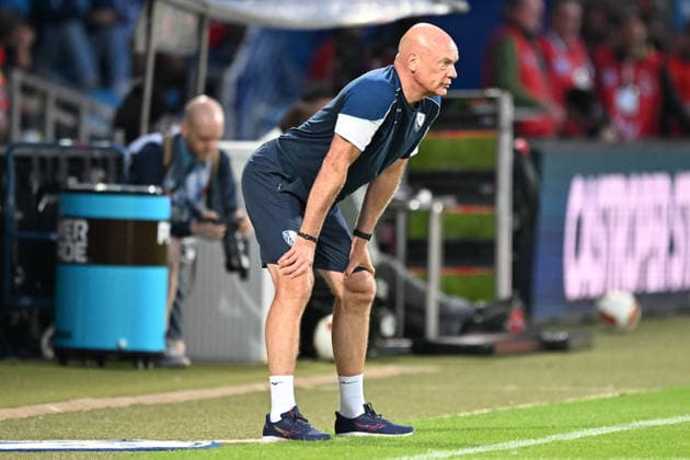 Uwe Rösler Roesler (Bochum) Mimik starker Gesichtsausdruck Emotion. Gestik Geste gestikuliert 28.08.2026 ¢ Fussball ¢ VfL Bochum vs VfL Osnabrueck, Vonovia Ruhrstadion, Bochum, DFB DFL REGULATIONS PROHIBIT ANY USE OF PHOTOGRAPHS AS IMAGE SEQUENCES AND OR QUASI-VIDEO NRW Germany *** Uwe Rösler, Bochum; facial expressions; strong facial expression; emotion; gestures; gesturing; August 28, 2026; ¢ Soccer; ¢ VfL Bochum vs. VfL Osnabrück, Vonovia Ruhrstadion, Bochum, DFB DFL REGULATIONS PROHIBIT ANY USE OF PHOTOGRAPHS AS IMAGE SEQUENCES AND OR QUASI-VIDEO NRW Germany Copyright: xpepphotox xHorstxMauelshagenx pep00321, pep_20260828_hm