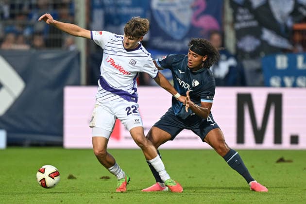 v. li. im Zweikampf Bernd Riesselmann (Osnabrueck 22) Yigit Karademir (Bochum 4) 28.08.2026 ¢ Fussball ¢ VfL Bochum vs VfL Osnabrueck, Vonovia Ruhrstadion, Bochum, DFB DFL REGULATIONS PROHIBIT ANY USE OF PHOTOGRAPHS AS IMAGE SEQUENCES AND OR QUASI-VIDEO NRW Germany *** From left: Bernd Riesselmann (Osnabrück) and Yigit Karademir (Bochum) in a one-on-one battle, August 28, 2026 ¢ Soccer ¢ VfL Bochum vs. VfL Osnabrück, Vonovia Ruhrstadion, Bochum, DFB DFL REGULATIONS PROHIBIT ANY USE OF PHOTOGRAPHS AS IMAGE SEQUENCES AND OR QUASI-VIDEO NRW, Germany Copyright: xpepphotox xHorstxMauelshagenx pep00321, pep_20260828_hm