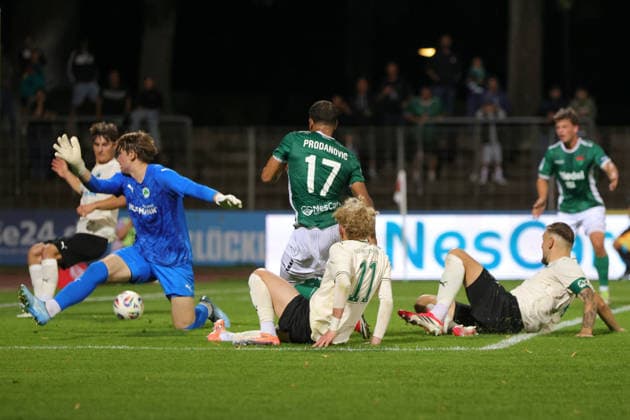 August 28, 2026, Soccer, Men s, 2026–2027 Season, Bavarian Regional League, Matchday 6: FC Schweinfurt 05 vs. SpVgg Greuther Fürth II; Goalkeeper: Theo Menapace (SpVgg Greuther Fürth II), 01 conceded the 0–4 goal by Jason Prodanovic of FC Schweinfurt 05, 17 Schweinfurt Riedel Bau Arena at Sachs Stadio, Bavaria, Lower Franconia, Germany