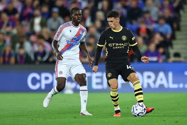 Phil Foden of Manchester City and Tyrick Mitchell of Crystal Palace Crystal Palace v Manchester City, Premier League Football, Football, Selhurst Park, London, UK - 28 Aug 2026London Selhurst Park United Kingdom EDITORIAL USE ONLY No use with unauthorised audio, video, data, fixture lists, club league logos or live services. Online in-match use limited to 120 images, no video emulation. No use in betting, games or single club league player publications.  Copyright: xMichaelxZemanek Shutterstockx 17118951aq