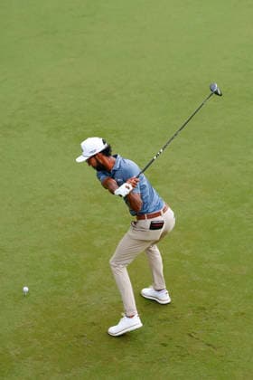 August 28, 2026, Atlanta, Georgia, USA: Akshay Bhatia (USA) hits his tee shot on the first hole, during the second round at East Lake Golf Club. PGA, Golf Herren Tour TOUR Championship  - ZUMAd212 20260828_zsp_d212_056 Copyright: xRichardxDolex