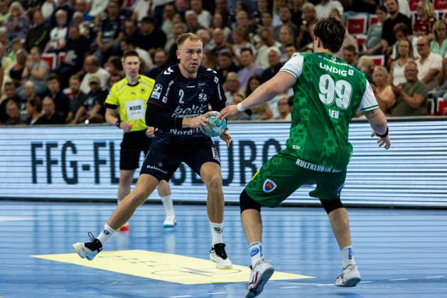 Opel HBL SG Flensburg Handewitt vs. ThSV Eisenach, August 28, 2026: Simon Pytlick (No. 02), SG Flensburg Handewitt, vs. Tillman Leu (No. 99), ThSV Eisenach Opel HBL SG Flensburg Handewitt vs. ThSV Eisenach, GGW Arena on August 28, 2026 Copyright: xBEAUTIFULxSPORTS MarioxM.xKobergx