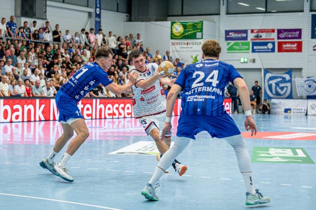 2 HBL TV Hüttenberg vs. TV Großwallstadt, August 28, 2026 Torsten Anselm (TV Hüttenberg), 25, Ole Klimpke, TV Großwallstadt, 11, Connar Battermann, TV Großwallstadt, 24 2 HBL TV Hüttenberg vs. TV Großwallstadt, Hüttenberg, August 26, 2028 Copyright: xBEAUTIFULxSPORTS Roeczeyx